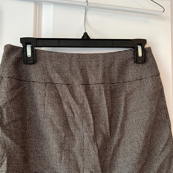 Adorable work skirt! - Picture 3 of 5